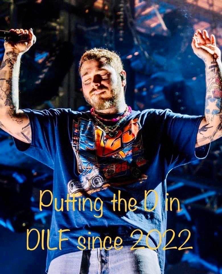 phuckit07's tweet photo. 88 days til I get to see this #dilf in the lou ⁦@PostMalone⁩ #stl https://t.co/ozY3MfsZTQ