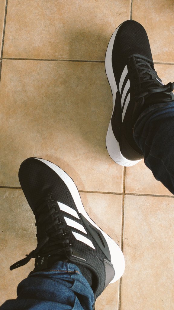 MKingOfYou's tweet photo. Nueva oportunidad de reembolso para mis cachorritos. ¿Quien va a ser el afortunado que pague mis zapatillas nuevas? Tal vez tenga un pequeño premio 😈👑🦶🏻💸💸💸🔥🔥

<< #findom #findomgod  #findomaddict #FindomMaster #walletdrain #humanatm #cashcow #finsub #cashfaggot #cashsub >> https://t.co/0gZb2ZrS38