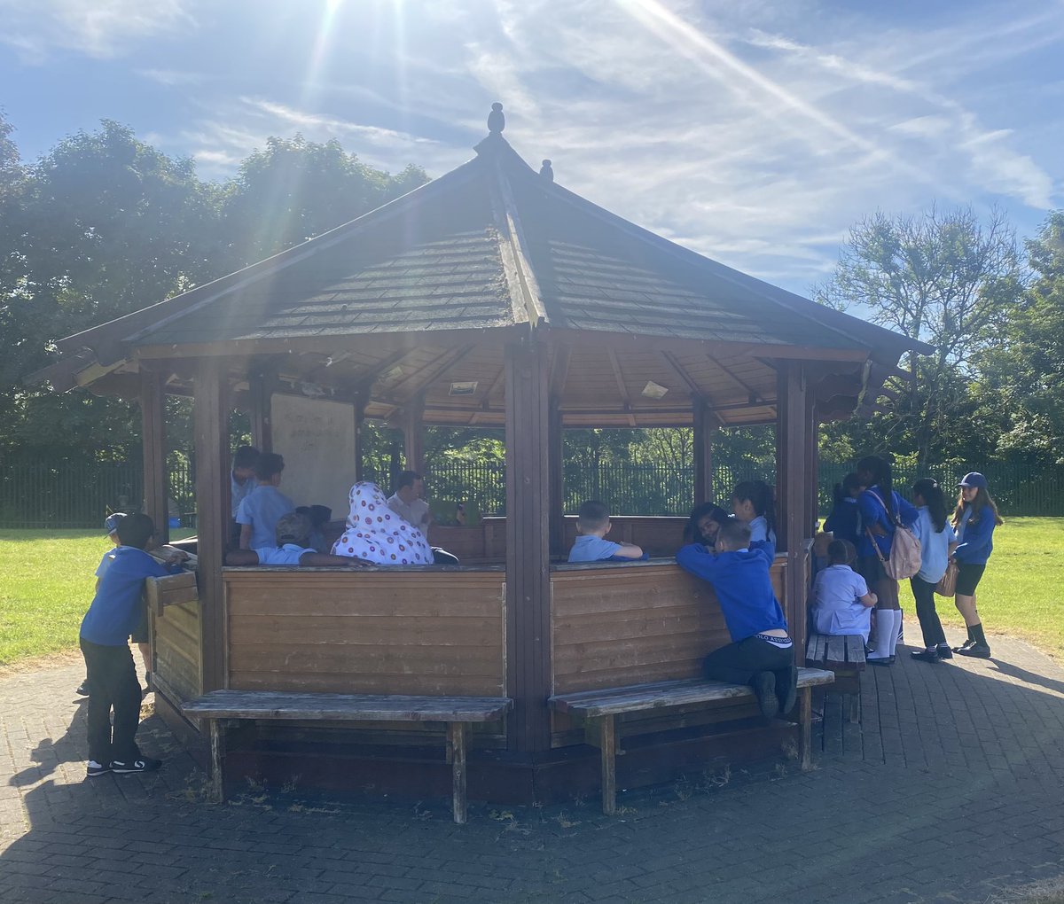 Laid back reading in the pavilion <a href="/Alt_HT/">Alt Academy</a> is a gorgeous start to the day for our children and families. No pressure, no expectation, just come and enjoy listening to a really good story 🤍📚
Monday - Friday 08:30

#reading
#excellenceforall
#readachievesucceed 
#storyandabagel 🥯