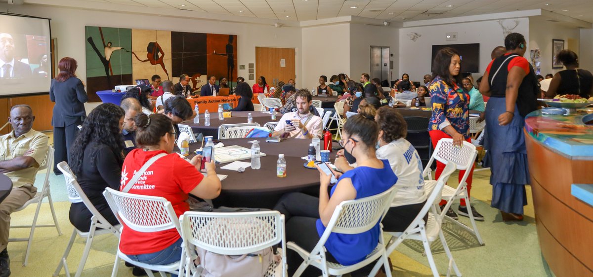 ALIANZAAMERICAS's tweet photo. Members of the @ALIANZAAMERICAS network joined @FANMOrg's Immigration Summit 2022, analyzing immigration policies and organizing around building safer, healthier immigrant communities.

When we organize, we win! #ImmigrationSummit2022 https://t.co/VH7712LtdA