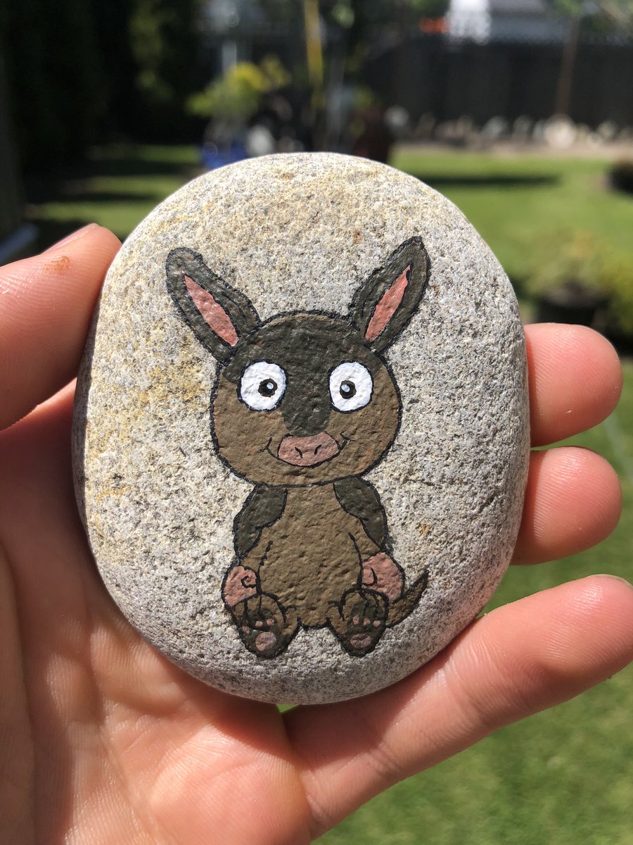 VeeRocks_eth's tweet image. 16/251 Articulate Armadillo, sizing the ears to the face and body were tricky on this guy, along with trying to colour match the original but he still turned out good! :) @ThatCryptoGlow this one’s yours! :) #veerocks #veefriends @garyvee @veefriends