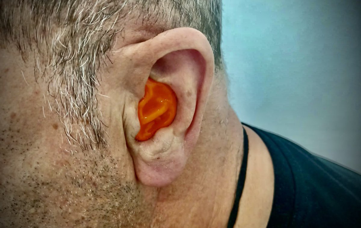 odyoplasti's tweet photo. Earplugs to protect from water. 

Photo from lab 🧪 

#orange #plugs #earplugs #turkey #ear #laboratory #earmold #otoplastik #3D #handmade #handcrafted #kulaktıkacı https://t.co/I8lKGBQ5KT