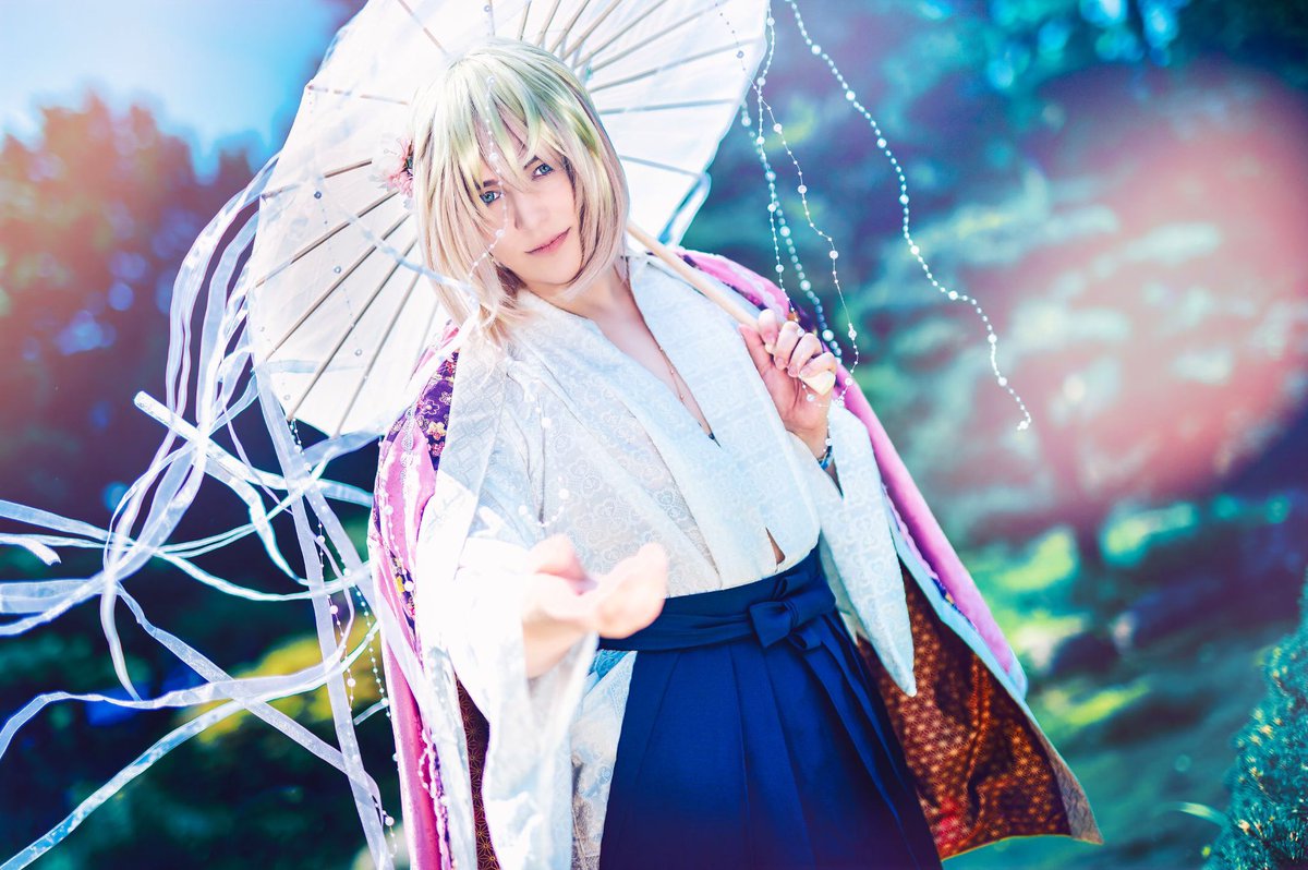 ribbitsplace's tweet photo. I'm gonna shamelessly post a cosplay photo now because I am EXTATIC!!!

@SongRiku took photos of me at Dokomi and man...  

I loved being my own husband 😂

#howlcosplay https://t.co/mRBaVFVPQN