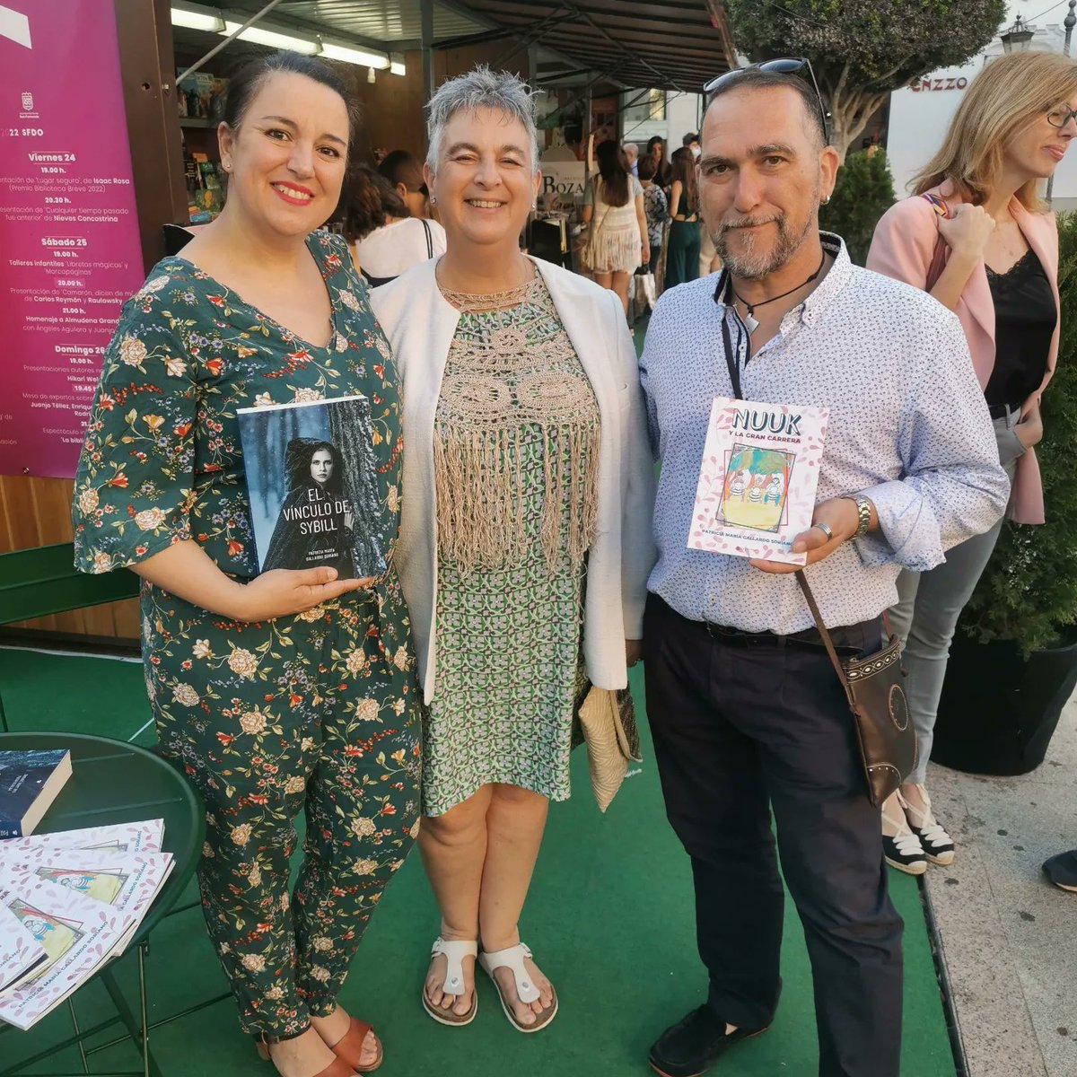 lapatridecai27's tweet photo. En la feria del libro de San Fernando #soundtrack @Edicirculorojo @DavidLopezCdL @LaVozdeCadiz @AlfilbeSanfdo @Laratoneralibr @libplastilina @LibreriaParaiso @libroslaberinto @J_Sullivan1980 @AlfilbeSanfdo @LibrManueldFall @LaVozdeCadiz https://t.co/qZzRobGzyi