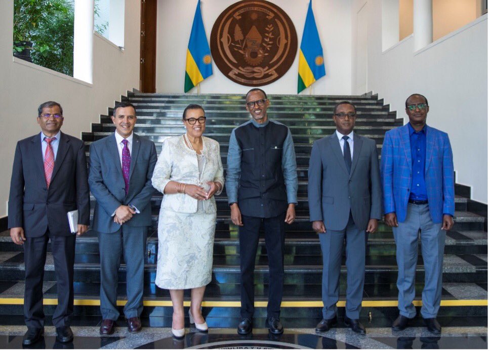 ❗️❗️❗️. Thread. 1/13 Welcome to Rwanda distinguished guests of the commonwealth delegations. I am sure you are enjoying the country because  everything has been done to make you have the time of your life there. @PScotlandCSG <a href="/BorisJohnson/">Boris Johnson</a> <a href="/JustinTrudeau/">Justin Trudeau</a> <a href="/ClarenceHouse/">Clarence House</a>