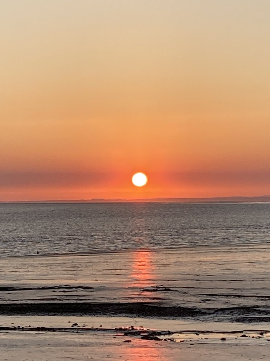 Beautiful sunset in Burnham-on-Sea last night <a href="/burnham_on_sea/">Burnham-On-Sea.com</a>