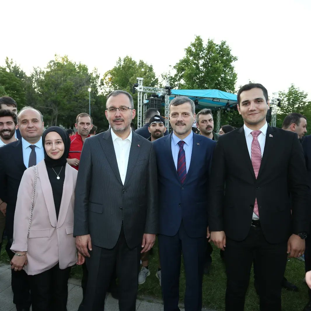 Rektörümüz Sn. Musa Yıldız'ın katılımlarıyla Öğrenci Toplulukları Merkezimizin açılışını gerçekleştirdik. Ardından Gençlik ve Spor Bakanımız Sn. Mehmet Kasapoğlu bizleri ziyaret etti.

<a href="/Gazi_Universite/">Gazi Üniversitesi</a>