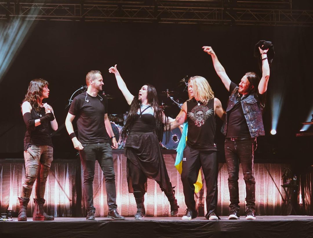 evanescence's tweet photo. European Summer Tour pics part 3 https://t.co/mfceJylfuP