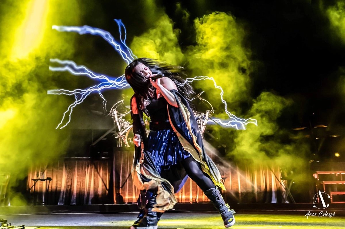 evanescence's tweet photo. European Summer Tour pics part 5 https://t.co/neYYtwiuSj