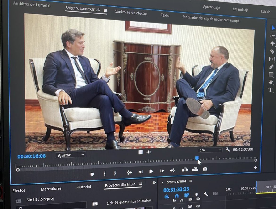 DavidPatey's tweet photo. Excelente entrevista con el Ministro de Comercio Exterior. Muchas gracias Don @Manuel_Tovar_R por el tiempo. Entrevista sale la próxima semana. https://t.co/y8vg9E3x5s