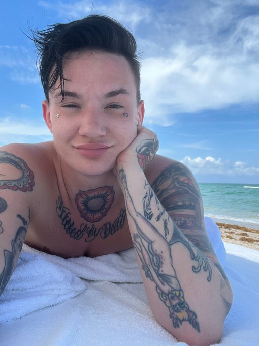 Come keep me company in the DMs? https://t.co/3HecpA0Frw https://t.co/RoteJ5ljjB<a href="/tag/freejanice"class="tags"><span>#freejanice</span></a>