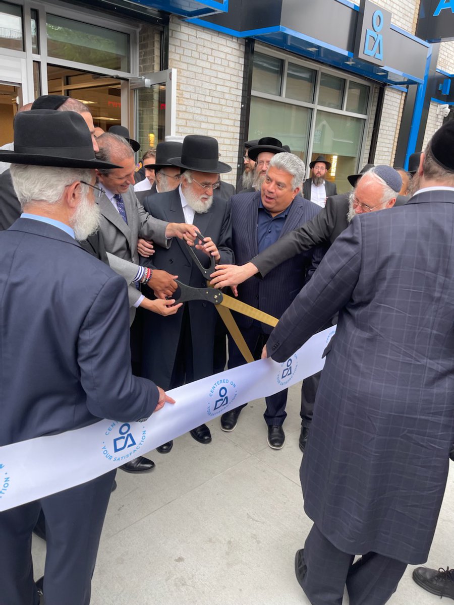 PDVHealth's tweet image. It was a privilege to attend the ribbon cutting for ODA's Crown Heights Health Center, one of several projects through One Brooklyn Health to improve health outcomes and address the needs in central and northeast #Brooklyn