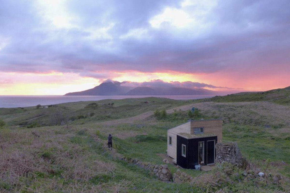 Eigg Time tweet media