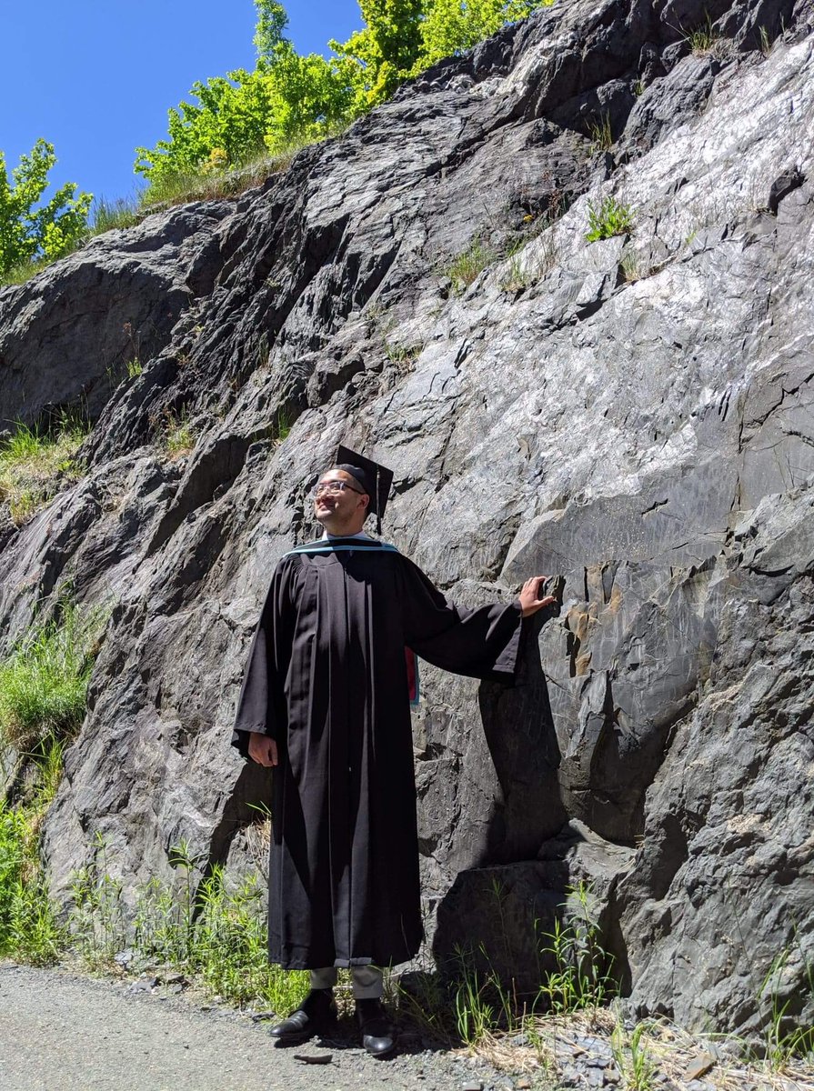 DanCanThinks's tweet photo. St. John’s, you rock
#MUNgrad #StJohns #Newfoundland https://t.co/dj55BAR246