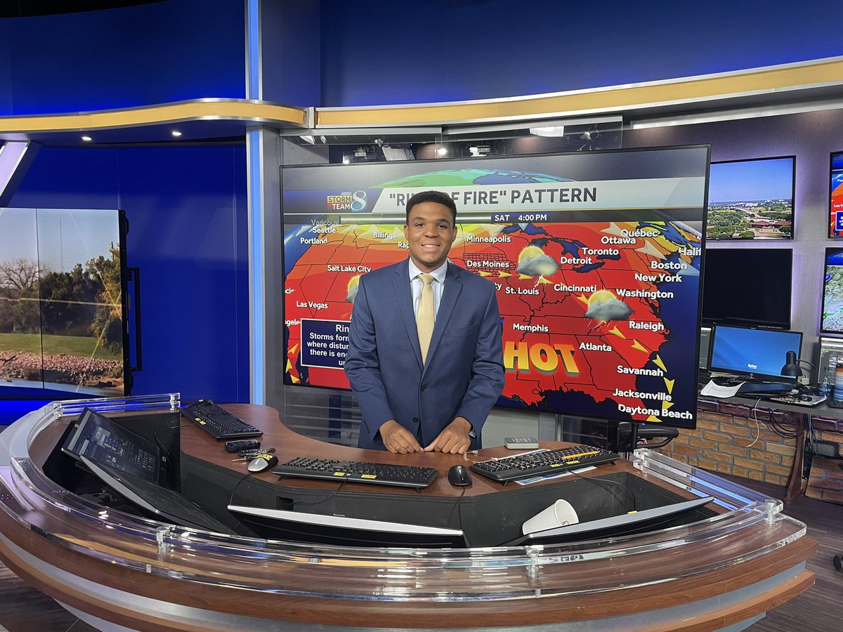 ChrisGWxKCCI's tweet photo. Officially *FULL-TIME* meteorologist @TreyKCCI ! Give his page a follow and say “hello”! https://t.co/zpv3h3KOFF