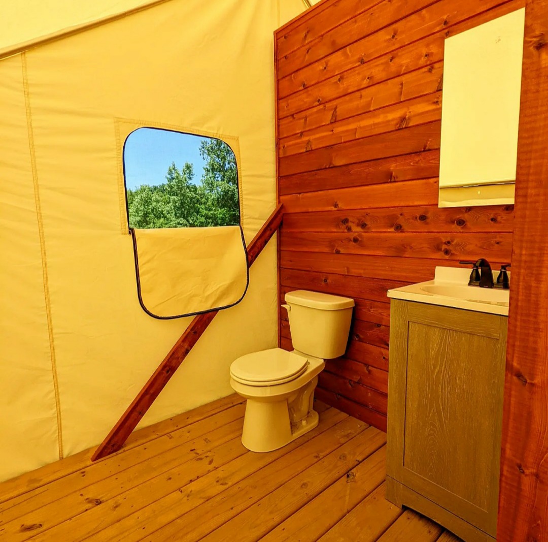 New for 2022 - Deluxe Tents with en-suite bathrooms!