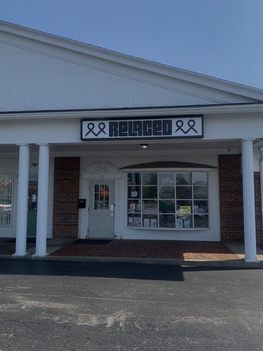 3622 Belmont Ave,  Stop in and see us!! 👟🩳🧢☀️
#getrelaced