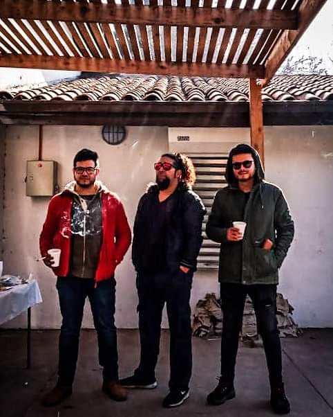 ExpresoPerdido's tweet photo. Mañana jueves 23 de junio, amig@s del Expreso Perdido l@s esperamos en la HOUSE ROCK &amp; BLUES con nuestros brothers de Barbeta en una noche de Rock and Roll directo al hueso, ese que da sed y ganas de seguir con la fiesta....
Desde las 21:00 en adelante.
#expresoperdido #barbeta https://t.co/y5qc6Vukk7
