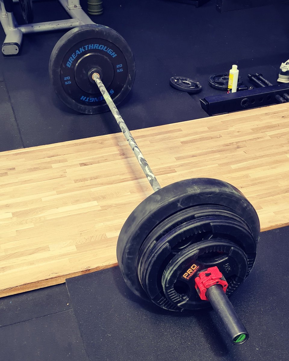 terridenham's tweet photo. When your former PB becomes your reps... Is it to soon to be aiming for 200kg?
#strongwoman #strongashell #strengthtraining #deadliftfordays #deadlift #pbforreps #kindafitkindafat #competitionprep #mycoachisbetterthanyours #goals https://t.co/IuqdTZLs0M