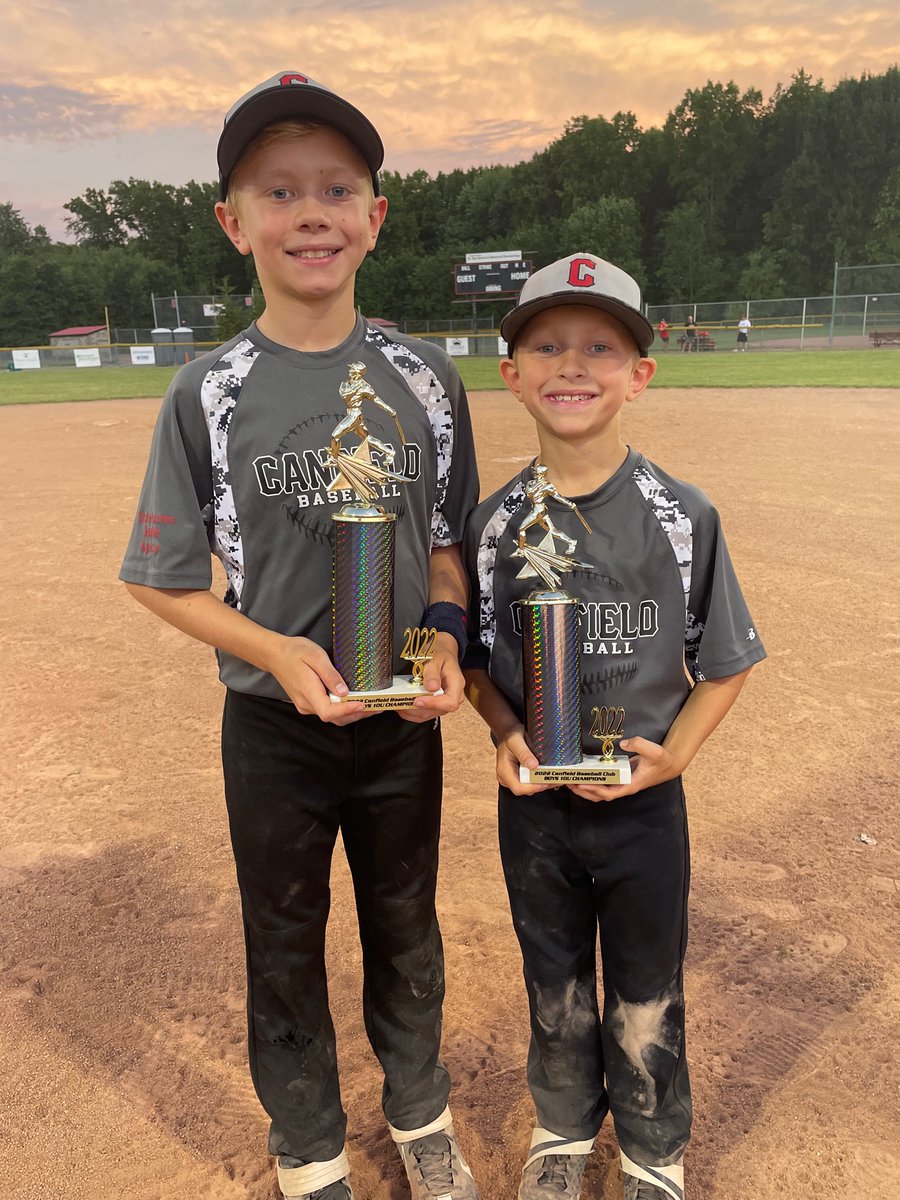 Good ballgames all over the Midwest tonight…. trophy coming home #prouddad