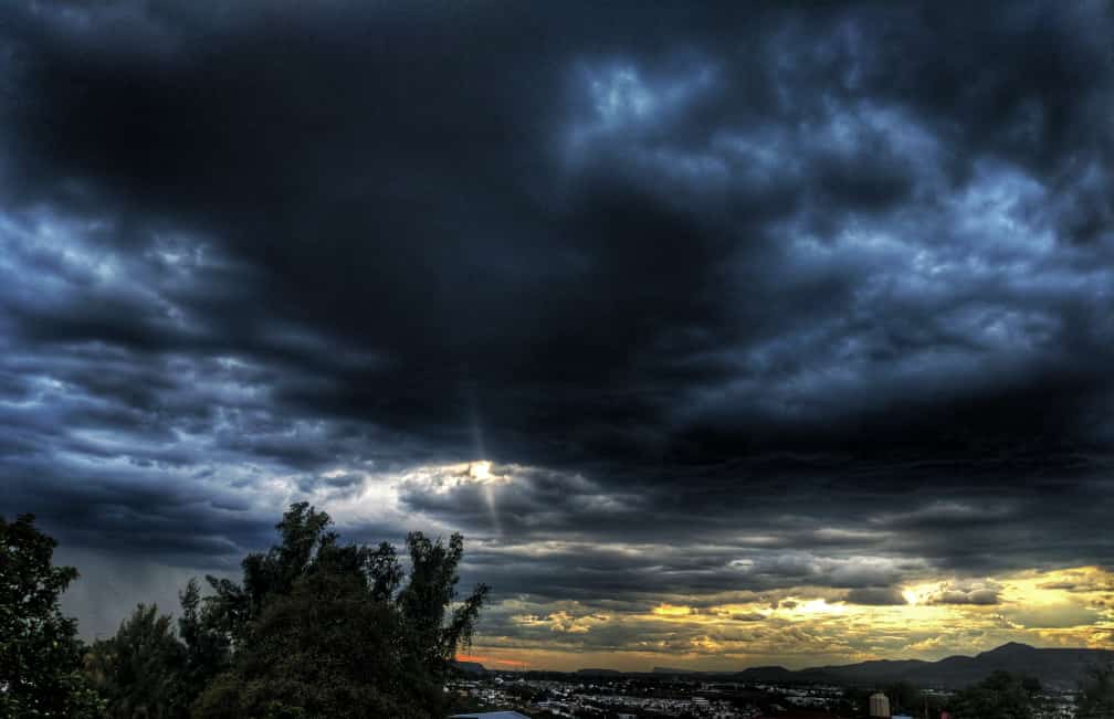 MarioRamirez67's tweet photo. @SkyAlertStorm Así el cielo desde Zapopan esta tarde https://t.co/M7X2DU4oF3