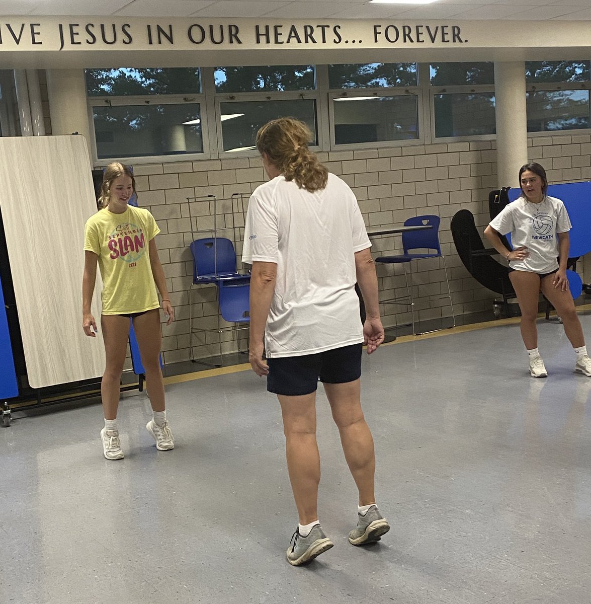 Thank you St. Elizabeth ACL Injury Prevention Team to ensure our strength &amp; sports training movements are correct &amp; how to move safely with less risk of injury. We are grateful for your time &amp; expertise #ladybredsteamstrong 💙💛🏐💪🏼 <a href="/StElizabethNKY/">St. Elizabeth</a> <a href="/NewCathBreds/">NewCath Breds</a> <a href="/NewCathAthletic/">NewCath Athletics</a>