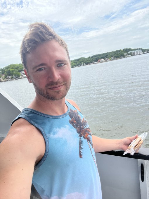 Another great day of activities! Cruise lunch 🍱 helicopter ride 🚁 and relaxing float spa 🧘&zwj;♂️ tomorrow