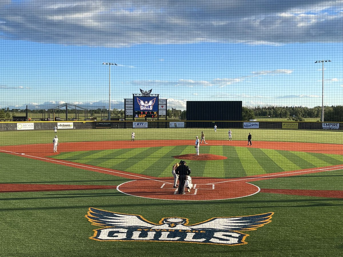 KFabSchlender's tweet photo. Where else could we possibly want to be? @SylvanLakegulls #gogullsgo #sullythegully #sylvanlake #baseball #lakeboys #gulls @wcbleague #wcbl https://t.co/gVNKmooDMX