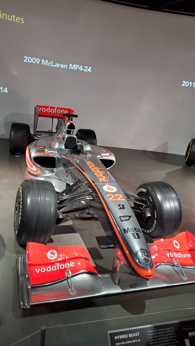 Si viven cerca o tienen oportunidad de viajar a Los Angeles, en el Petersen Automotive Museum, estan expuestas algunas joyas de la Fórmula 1.

El costo de la entrada es de 19 USD, se ubica en el 6060 de Wilshire Boulevard y abre todos los días de 10am a 5pm.

📸 <a href="/RicardoDelCas14/">Ricardo Del Castillo</a>