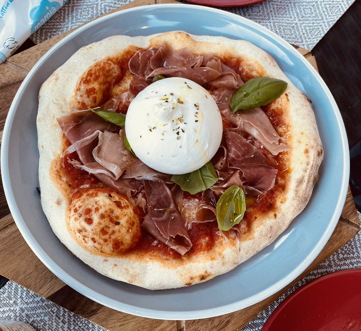 JMichelbach's tweet photo. Rude not to bring out the @OoniHQ on a day like today 🤌🍕 https://t.co/uqio7lA86S