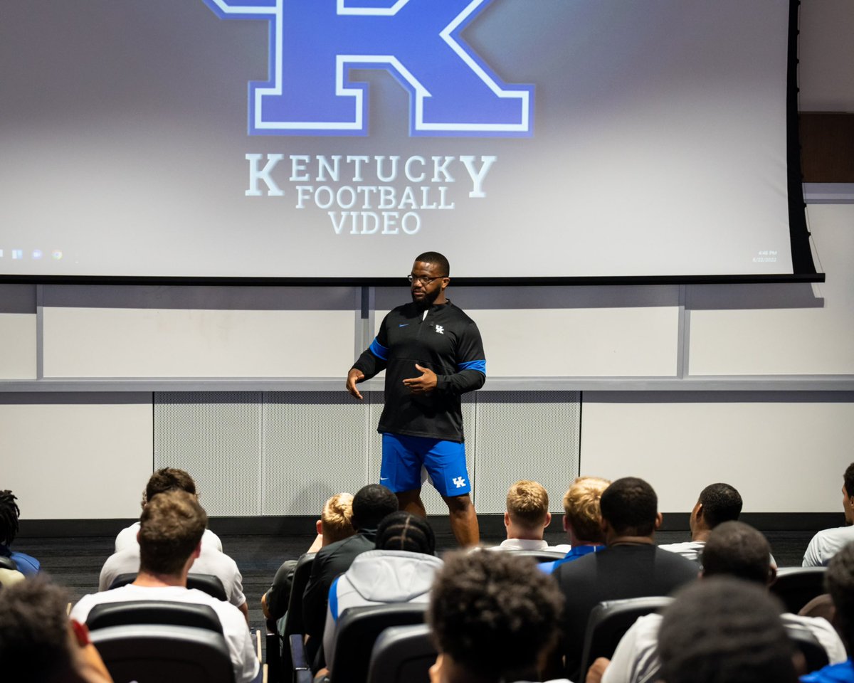 Kentucky Football tweet media