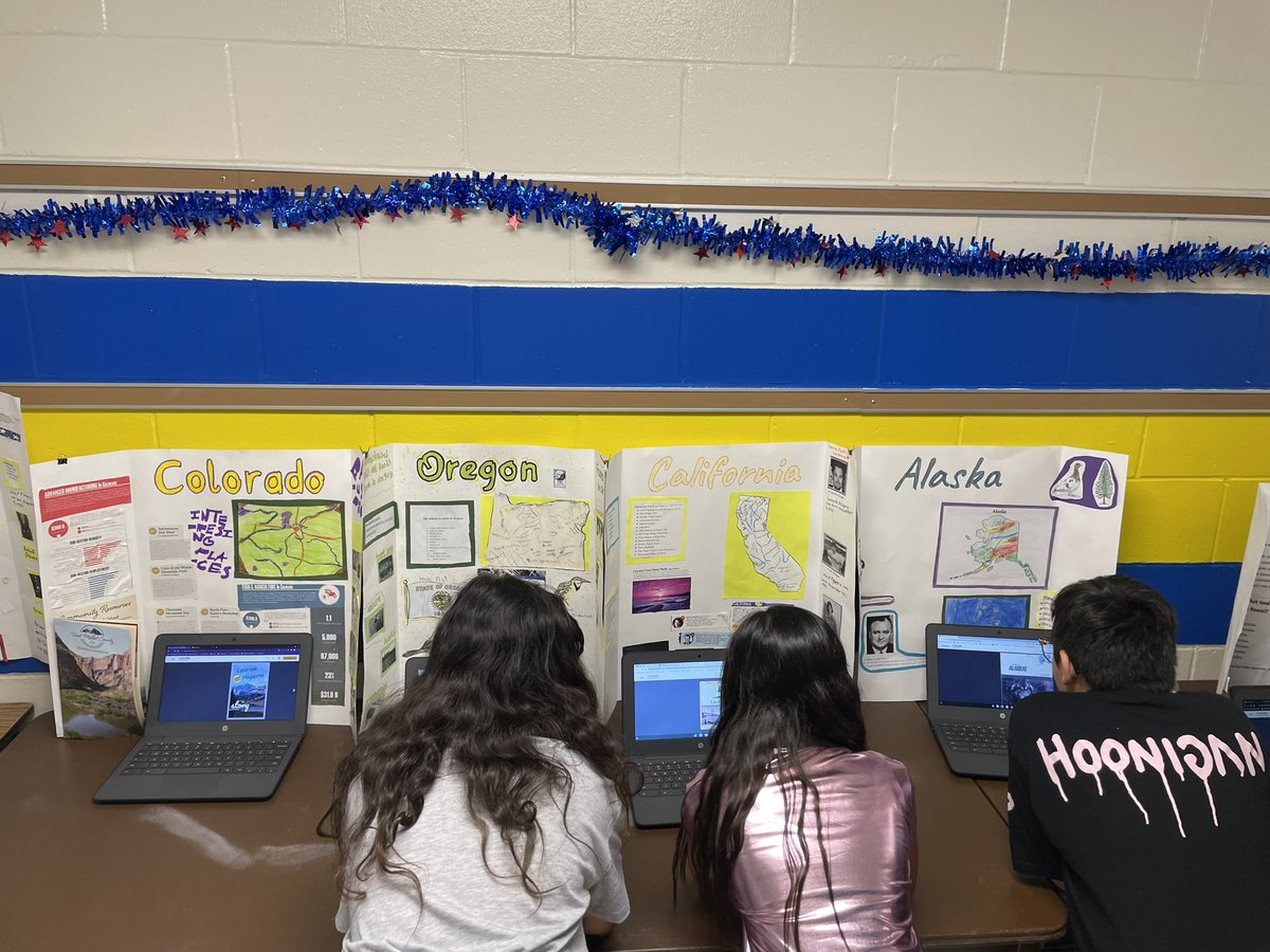 4th grade <a href="/RS_Dolphins/">Ridgeway Elementary School</a> <a href="/MelTie8/">Melissa Tierney</a> <a href="/MissGreenstein/">Samantha Greenstein</a>  @mrsjamvelazquez Tour of the USA was a hit today! Fabulous posters and great media presentations with <a href="/BookCreatorApp/">Book Creator Team</a>  ⭐️⭐️Gold stars for everyone!