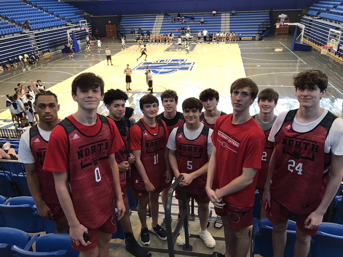 NOHSTitansBball's tweet photo. Titans play @UNGMBB today vs 6A &amp; 7A comp
Gm 1: @jakechandler__ 20p 1ct @ByrdCarter0 14p 3s @KadenPiper 6p 4r
Gm 2: @jakechandler__ 20p 4r 3s @ByrdCarter0 16p 5r @DavidDorbin 7p 1s 
Gm 3: @jakechandler__ 17p 2b 1s @ByrdCarter0 15p 7r 2b @KadenPiper 9p 5r 2s @DavidDorbin 6p 2s 1b https://t.co/5481Pr3VqY
