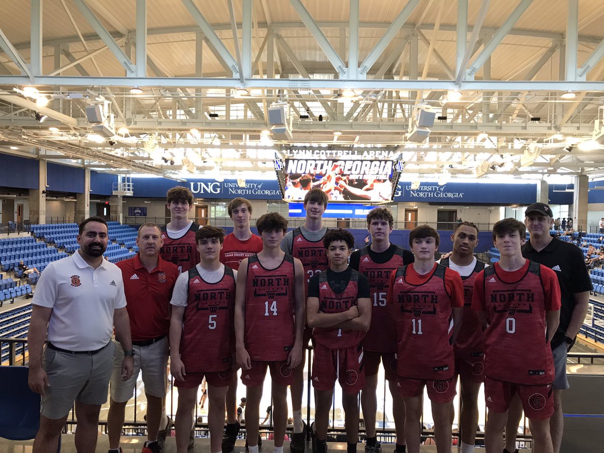 NOHSTitansBball's tweet photo. Titans play @UNGMBB today vs 6A &amp; 7A comp
Gm 1: @jakechandler__ 20p 1ct @ByrdCarter0 14p 3s @KadenPiper 6p 4r
Gm 2: @jakechandler__ 20p 4r 3s @ByrdCarter0 16p 5r @DavidDorbin 7p 1s 
Gm 3: @jakechandler__ 17p 2b 1s @ByrdCarter0 15p 7r 2b @KadenPiper 9p 5r 2s @DavidDorbin 6p 2s 1b https://t.co/5481Pr3VqY