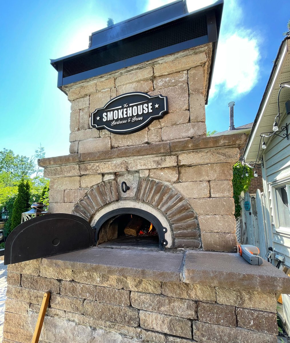 When it’s hot out, it’s time to turn up the heat.

#brickoven #brickovenpizza #pizzaoven #pizzalovers #backyardbbq #backyardpizza