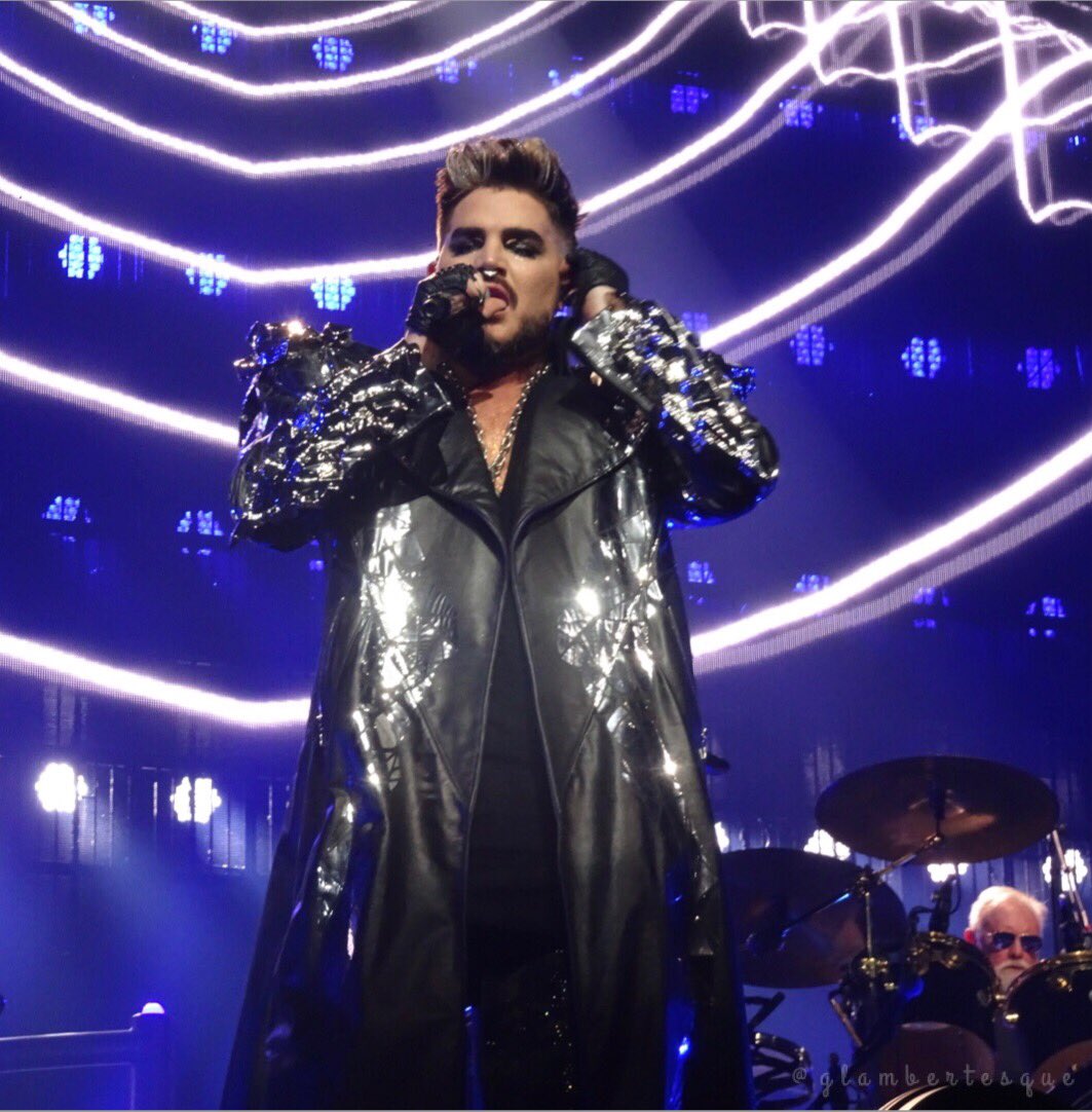 glambertesque's tweet photo. A tongueβ¦or a thumbβ¦ π€© #AdamLambert #QAL #QALO2 #officialqueenmusic https://t.co/xUM9BXn2qC