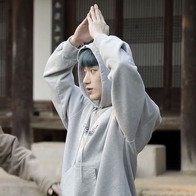 loveclubsani's tweet photo. he's so super cute https://t.co/Zcs0Mm7uzM