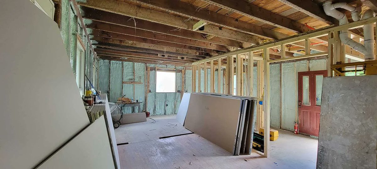 MultyBuilders's tweet photo. This renovation project in New Haven is coming along nicely!
Stay tuned for progress updates.
#MultyBuilders #HomeRenovation #VermontHome #Construction https://t.co/O6eUDGqxu2