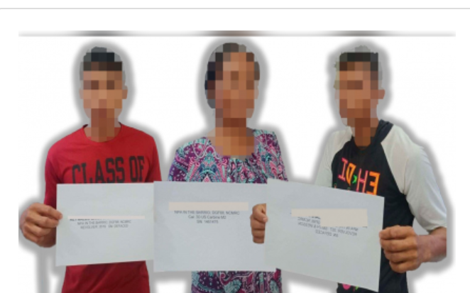 prog_pwrc's tweet photo. Three NPA members who once served as couriers of food and other supplies for the rebels in Agusan del Sur surrenders to the police on Monday (June 20, 2022). https://t.co/GvEnKDjnmf