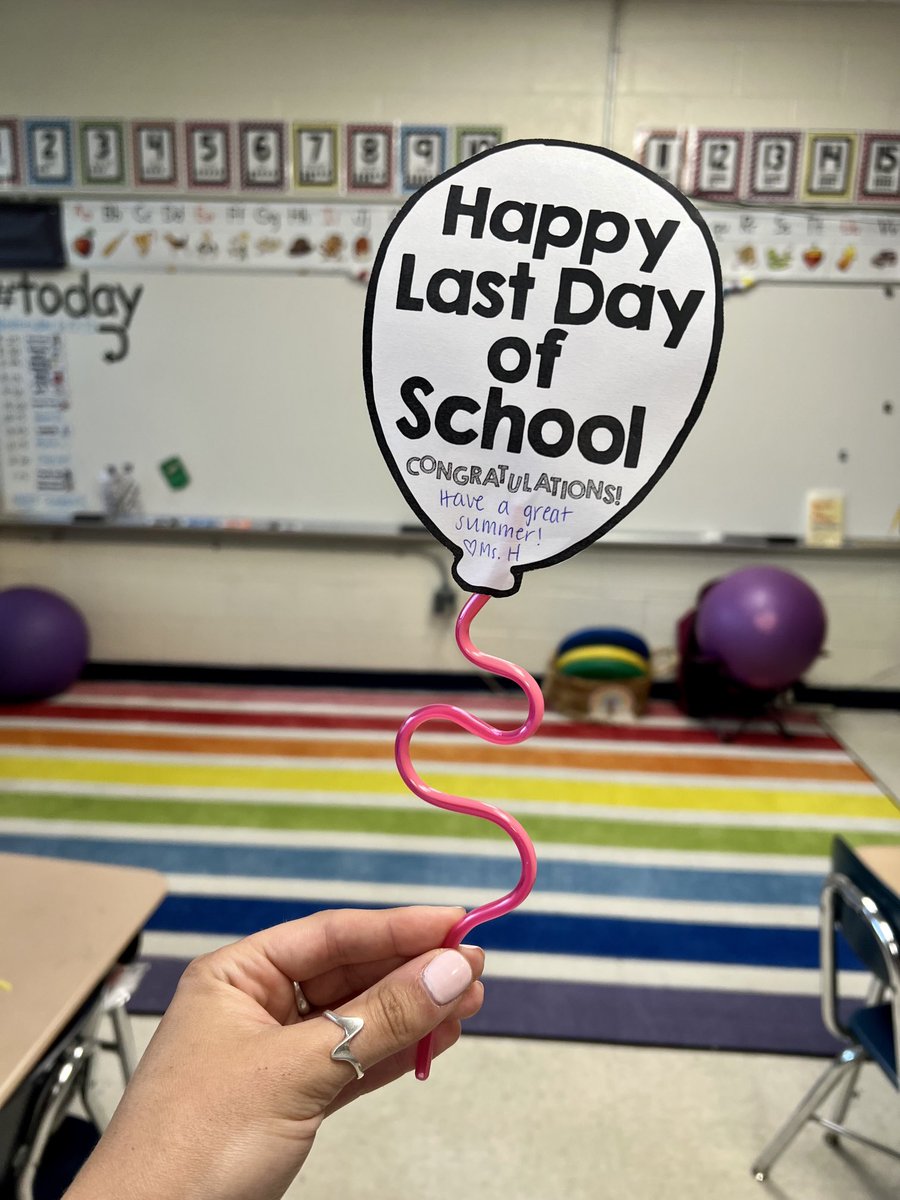 2ndgradeinHD's tweet photo. That’s a wrap! What a fun (& exhausting) last day 💓😴 see ya in August @bfes_ltps ✌️#bfrocks #happysummer #outofclassroom https://t.co/WpZ2zDRSRY