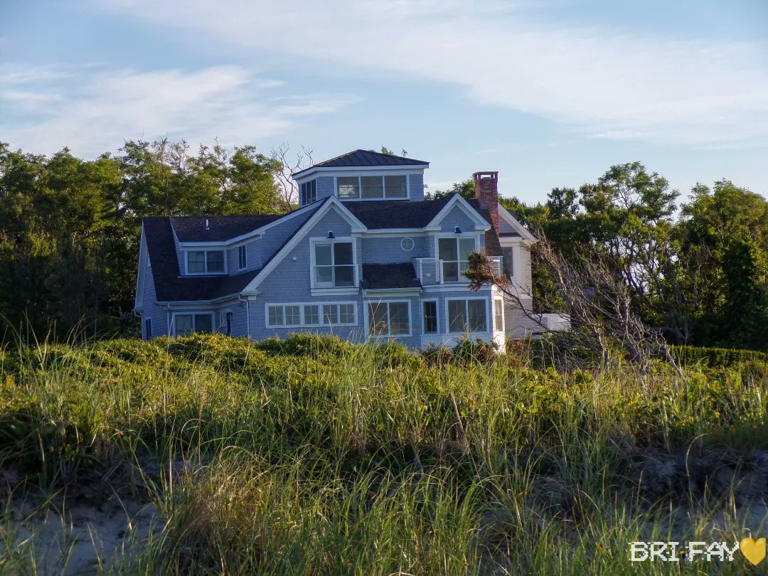 bri_fay4's tweet photo. #house #corporationbeach #beachlife https://t.co/OU0sQEzQO9