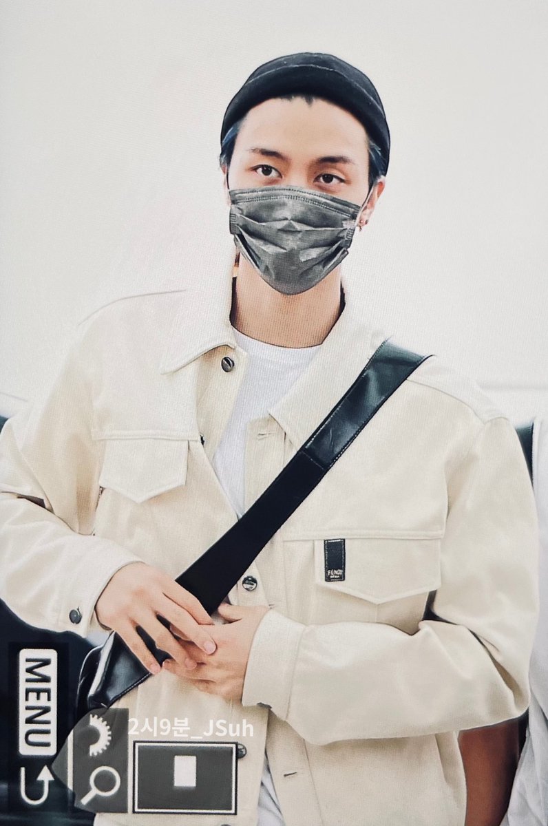2_9_JSuh's tweet photo. 220623 ICN 

내 사랑💘 잘가~ (가지마ㅠ 

#쟈니 #JOHNNY #서영호 #ジャニー  #NCT #NCT127 https://t.co/O87mrVwCoh