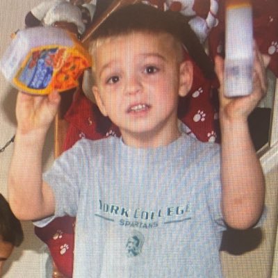 HoodieHops_22's tweet photo. #NewProfilePic It was ALWAYS York College 🟢⚪️🟢⚪️ @KaiCipalla https://t.co/wEzECJc8e2