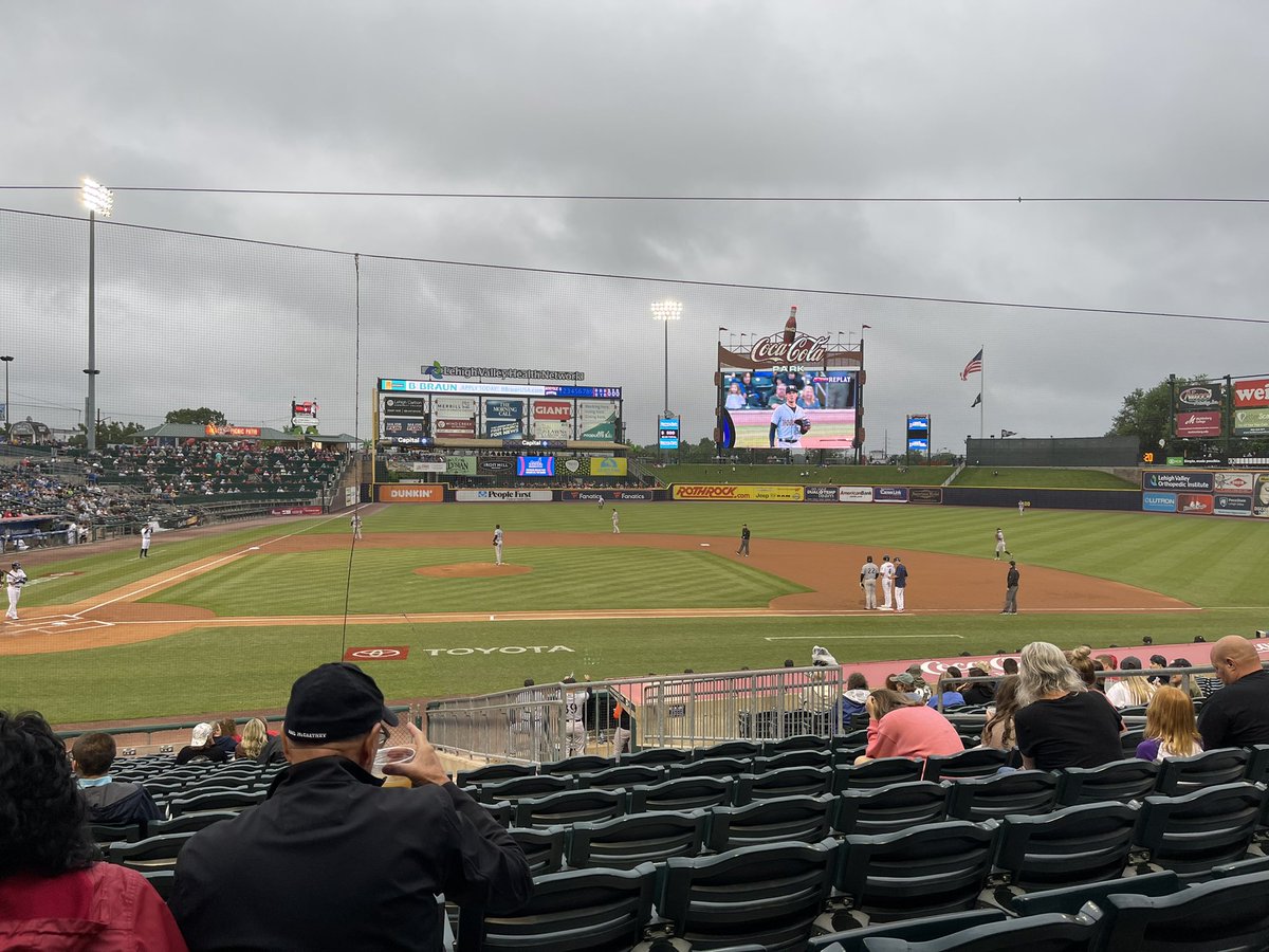 JPoplarski's tweet photo. A little break from the Senior U.S. Open to watch some minor league baseball! Lehigh Valley Iron Pigs vs Norfolk Tides! #usgarecoveryandperformanceteam
#seniorusopen
#drjeffsportsperformance
#minorleaguebaseball https://t.co/woxzkojWnr