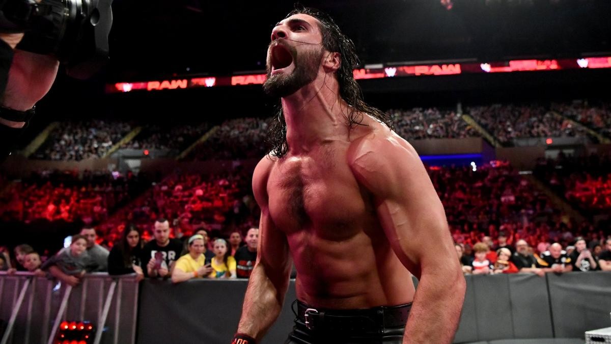 P862010's tweet photo. @ProWFinesse you know who is also athletic,plays video games and got a hot wife - Seth Freaking Rollins!!!

difference is Seth is in shape https://t.co/ljCBKJ7CMa