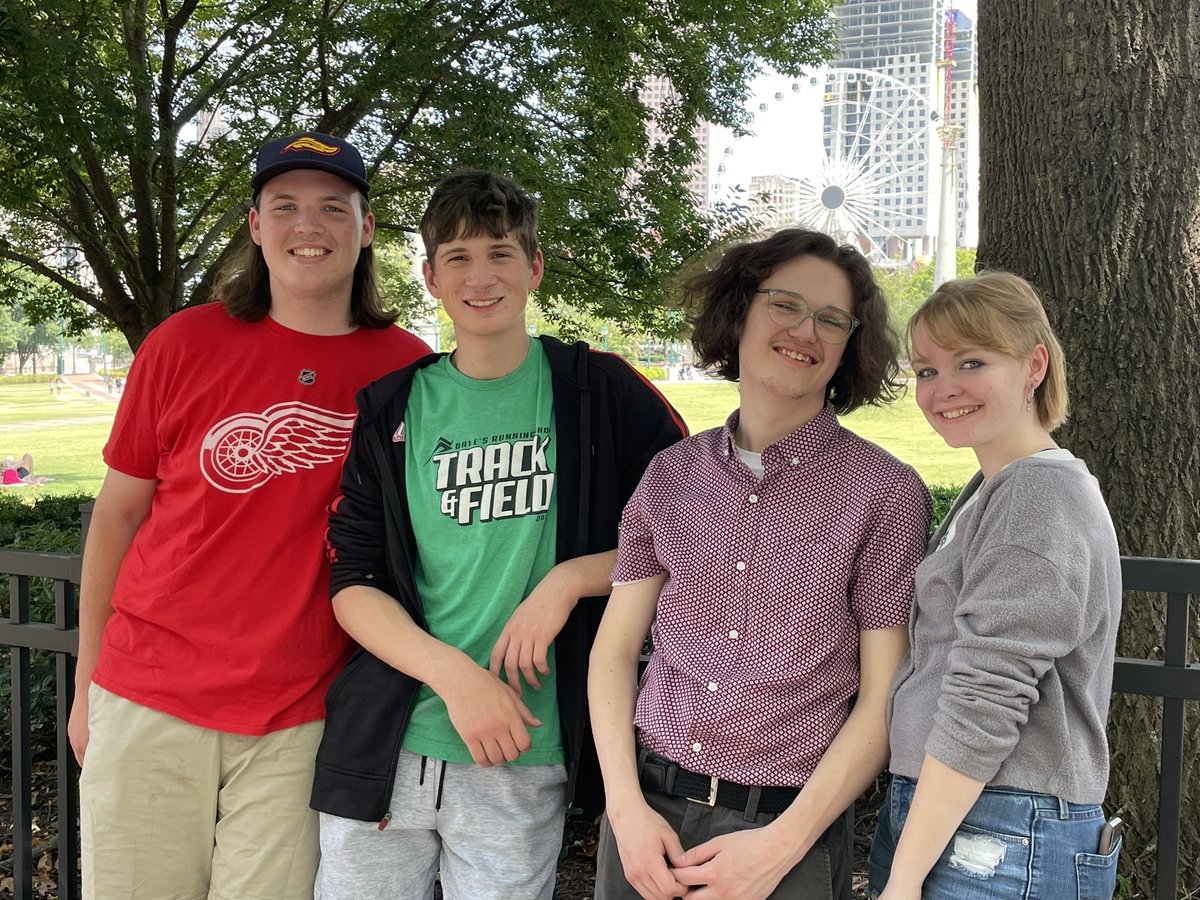VideoPenta's tweet photo. SkillsUSA Nationals, Day 1 - Tuesday 

Our Broadcast News Production team had their orientation for their competition (and the rapid transit system!) in the morning, followed by a trip to the Georgia Aquarium in the afternoon!
@SkillsUSA @pentacareerctr #NLSC22 https://t.co/OdUvriWhrc