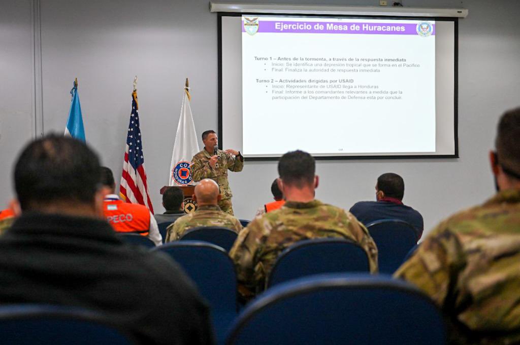 jtfbravo's tweet photo. #BuildingPartnerships and trust with #COPECO, local ministries and Honduran Armed Forces representatives during day 1 of our disaster relief table top exercise #SentinelWatch.
@Southcom #HumanitarianAssistance #DisasterRelief @USAIDSavesLives @USAIDHonduras https://t.co/37KVDcuweY