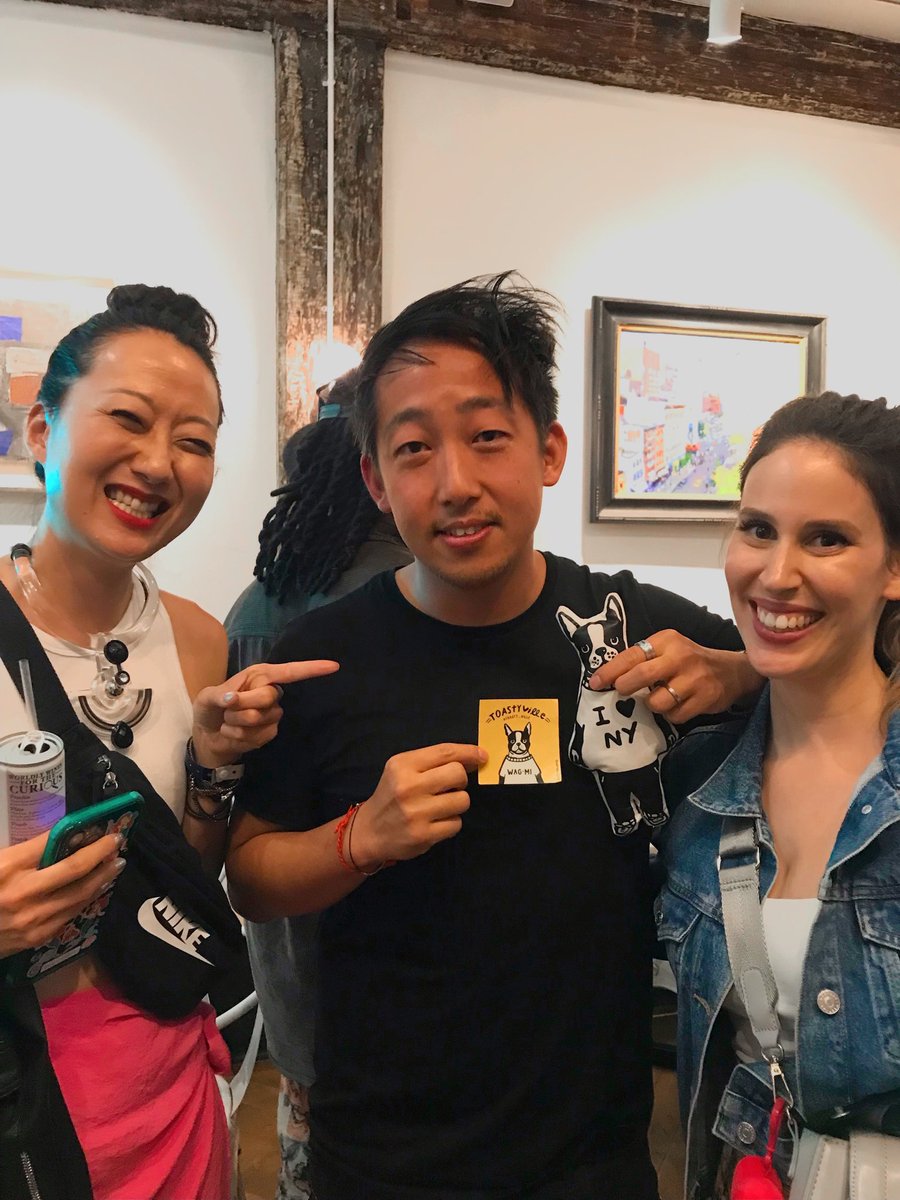 Toasty_ville's tweet photo. Just a pup looking for some hugs 🤗 @thehugxyz  w @JumpStartJaney @jeanjeanhe @martacura  #toastyville #waffles #NFTNYC https://t.co/JmoMBYQdH0