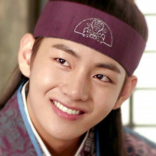vminiecats's tweet photo. — "Hwarang: the poet warrior youth", se unirá al catálogo de Netflix Latinoamérica a partir del 20 de Julio. 

Hwarang es un k-drama histórico en el que #V hizo su debut como actor interpretando el papel de Seok Hansung , además reúne participaciones como "Park Seo Joon" (+) https://t.co/t2aQOxsBNM