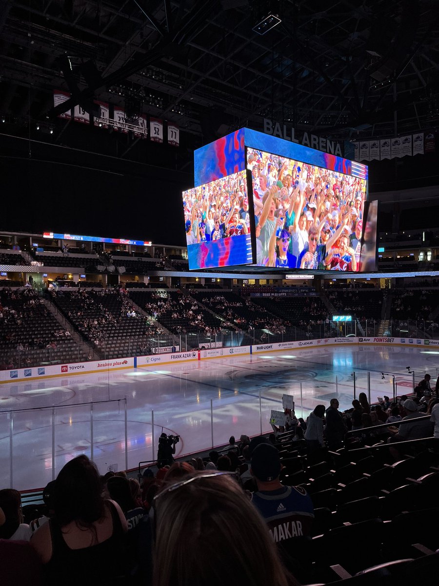 katieduckyjr's tweet photo. Let’s gooooo 😁 #GoAvsGo #WeWantTheCup #watchpartytime https://t.co/OcSwAEvAPi